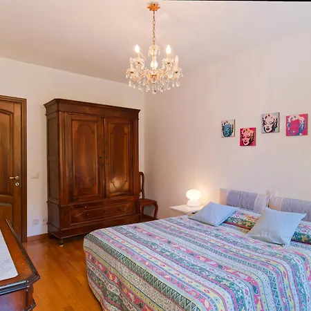 Loggia Degli Innocenti Laura - Flat In The Center And Near The With Two Bedrooms Apartment