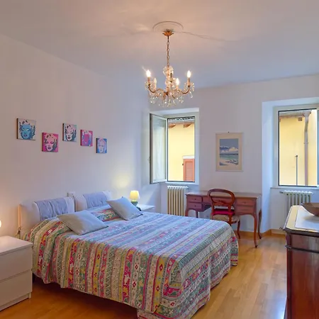 Appartamento Loggia Degli Innocenti Laura - Flat In The Center And Near The With Two Bedrooms *