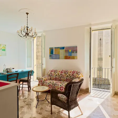 Loggia Degli Innocenti Laura - Flat In The Center And Near The With Two Bedrooms Verbania