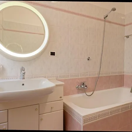 Appartamento Loggia Degli Innocenti Laura - Flat In The Center And Near The With Two Bedrooms
