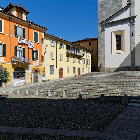 Loggia Degli Innocenti Laura - Flat In The Center And Near The With Two Bedrooms Verbania
