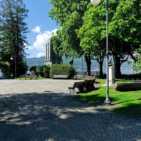Appartamento Loggia Degli Innocenti Laura - Flat In The Center And Near The With Two Bedrooms *