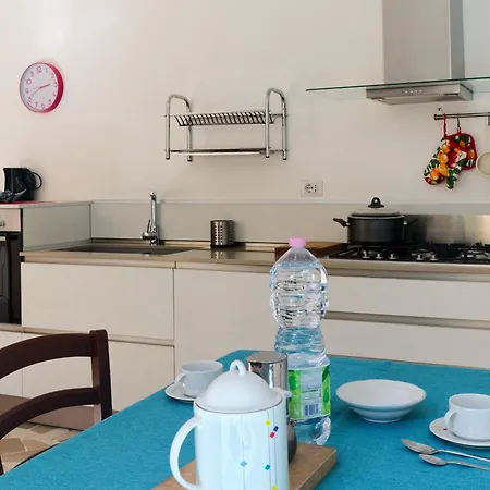 Loggia Degli Innocenti Laura - Flat In The Center And Near The With Two Bedrooms