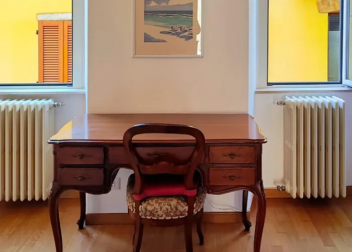 Loggia Degli Innocenti Laura - Flat In The Center And Near The With Two Bedrooms Appartement *